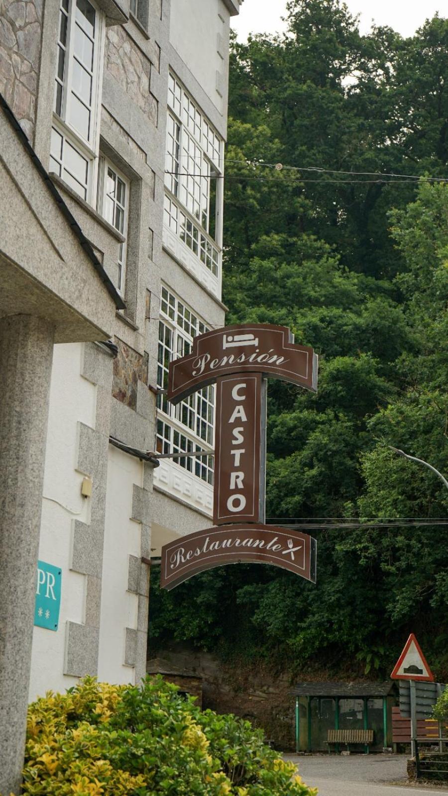 Pension Castro Parrillada ซาโมส ภายนอก รูปภาพ