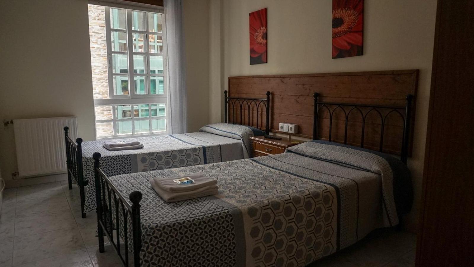 Pension Castro Parrillada ซาโมส ภายนอก รูปภาพ